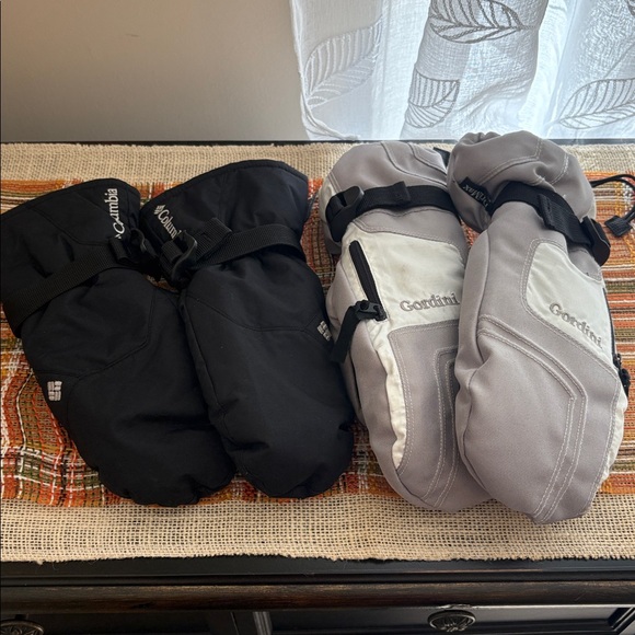 Youth Med./Lg. Ski Mittens/Black Winter Ski Gloves Mittens, SET 2! - Picture 1 of 3